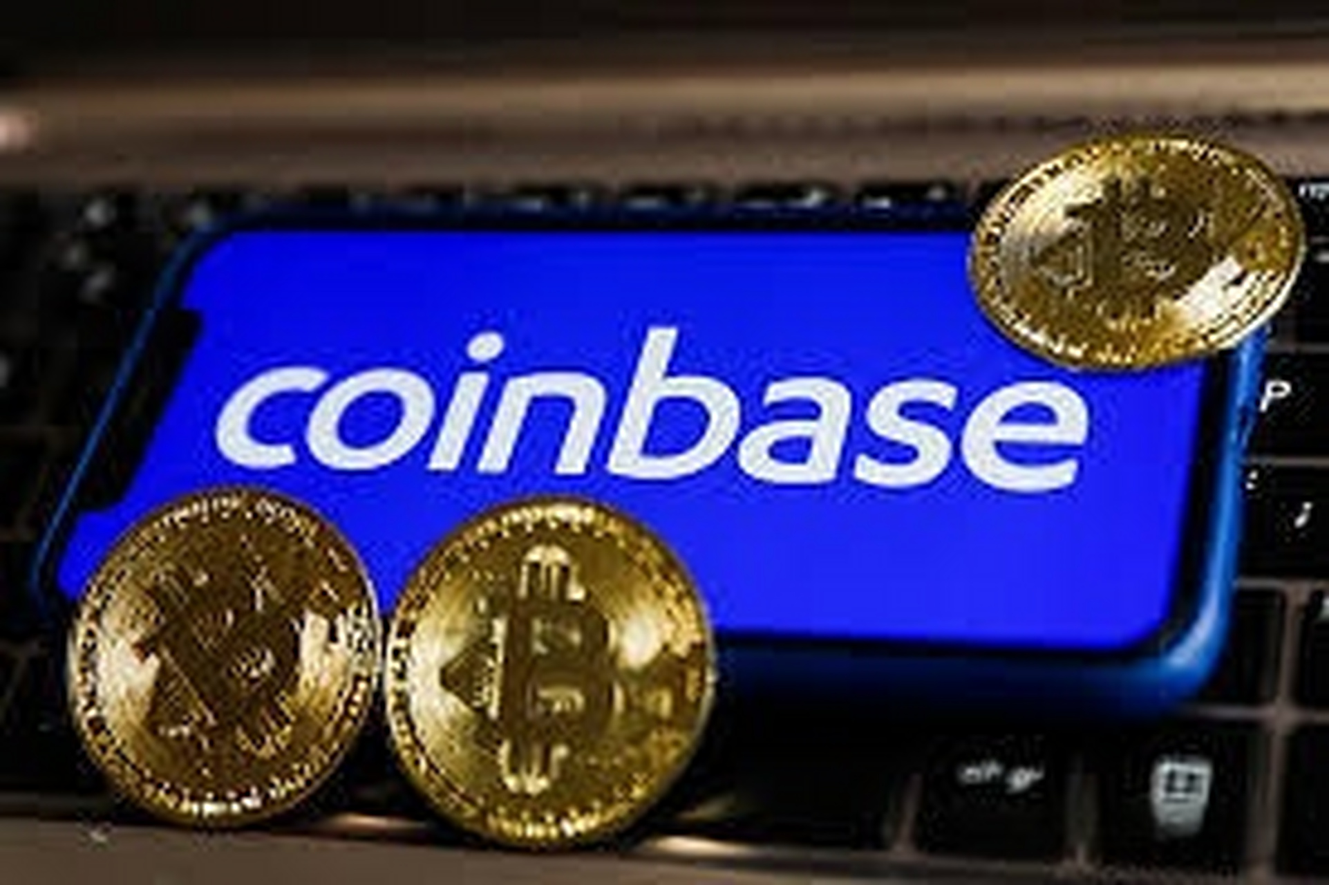 Coinbase盈利不及预期，Deribit被收购，华尔街分析师观点分歧