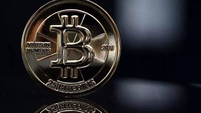阿卡姆战略投资76亿美元比特币，挑战塞勒的隐私立场