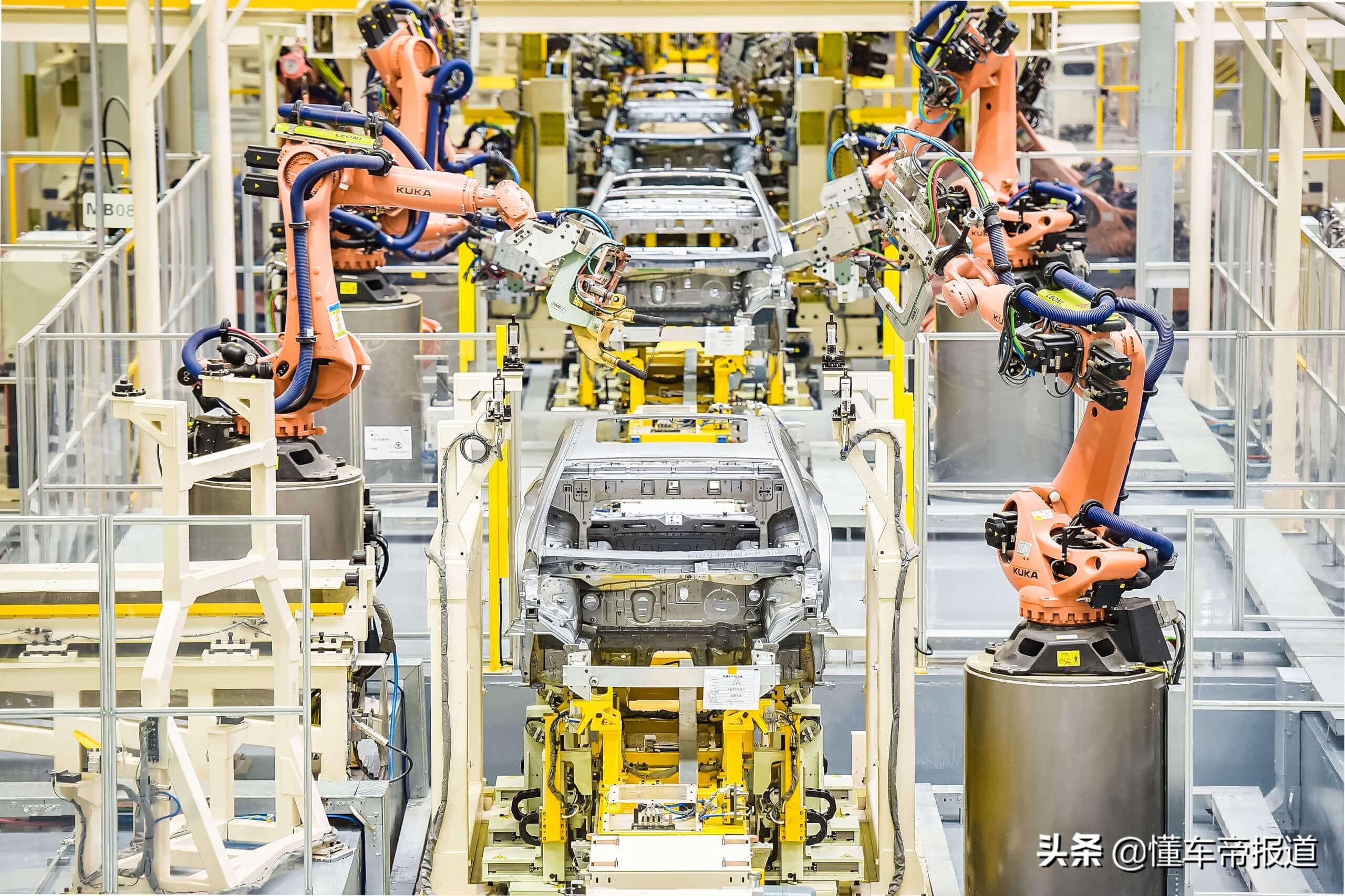 2025年科技趋势展望，人工智能集成、可持续性与挑战的探索
